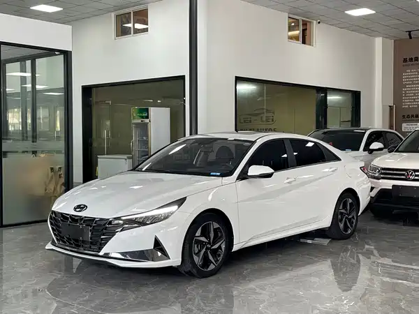 Hyundai Elantra 2023