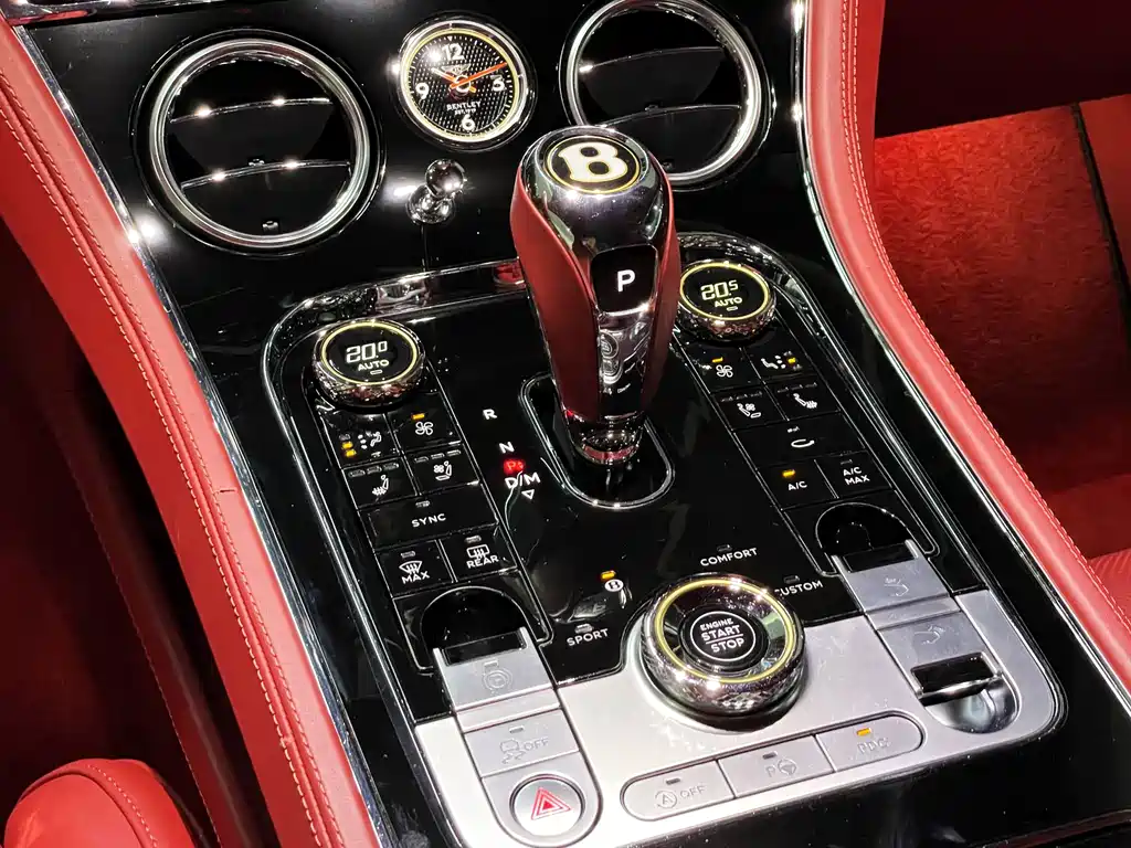 Bentley Continental 2020 — фото 9