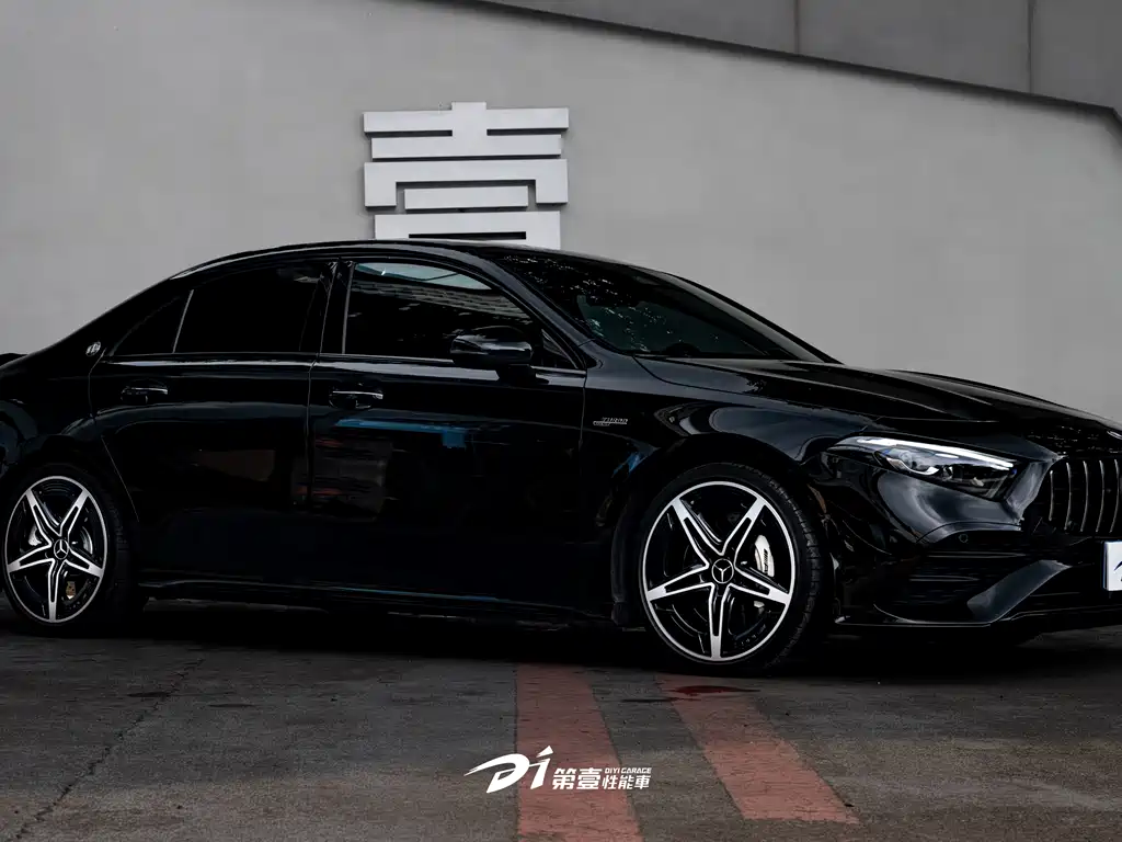 Mercedes-Benz A-Class AMG 2025 — фото 2