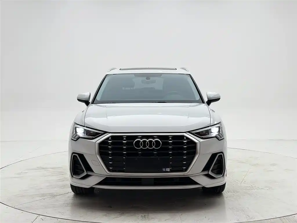 Audi Q3 2023 — фото 2