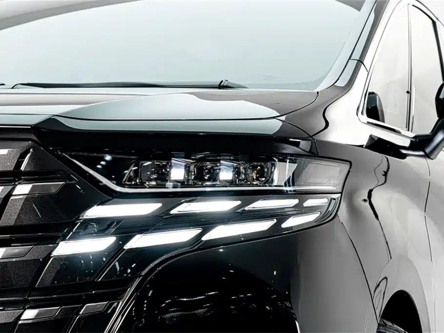 Toyota Alphard 2025 — фото 4