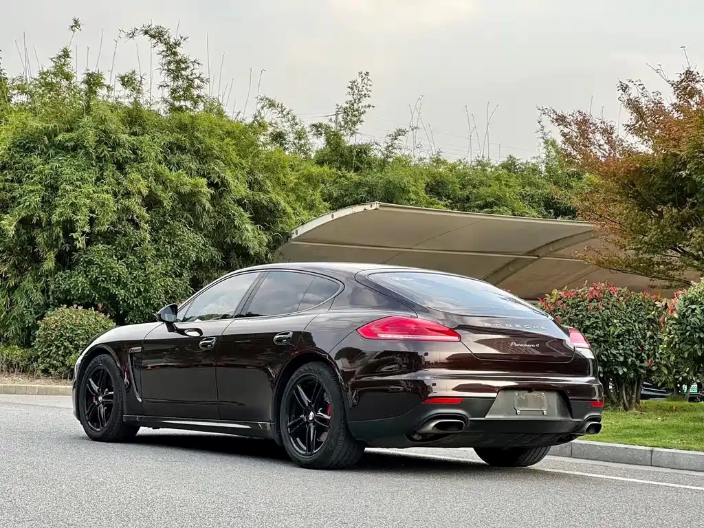 Porsche Panamera 2015 — фото 9
