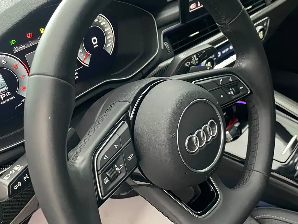 Audi A4L 2022 — фото 19