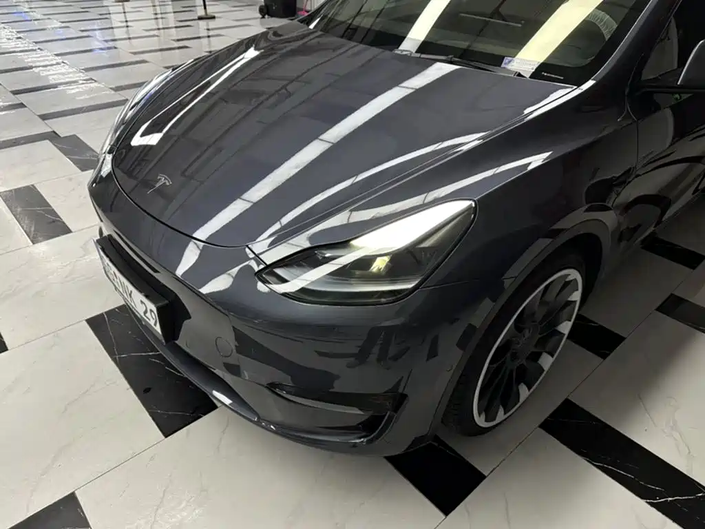 Tesla Model Y 2023 — фото 11