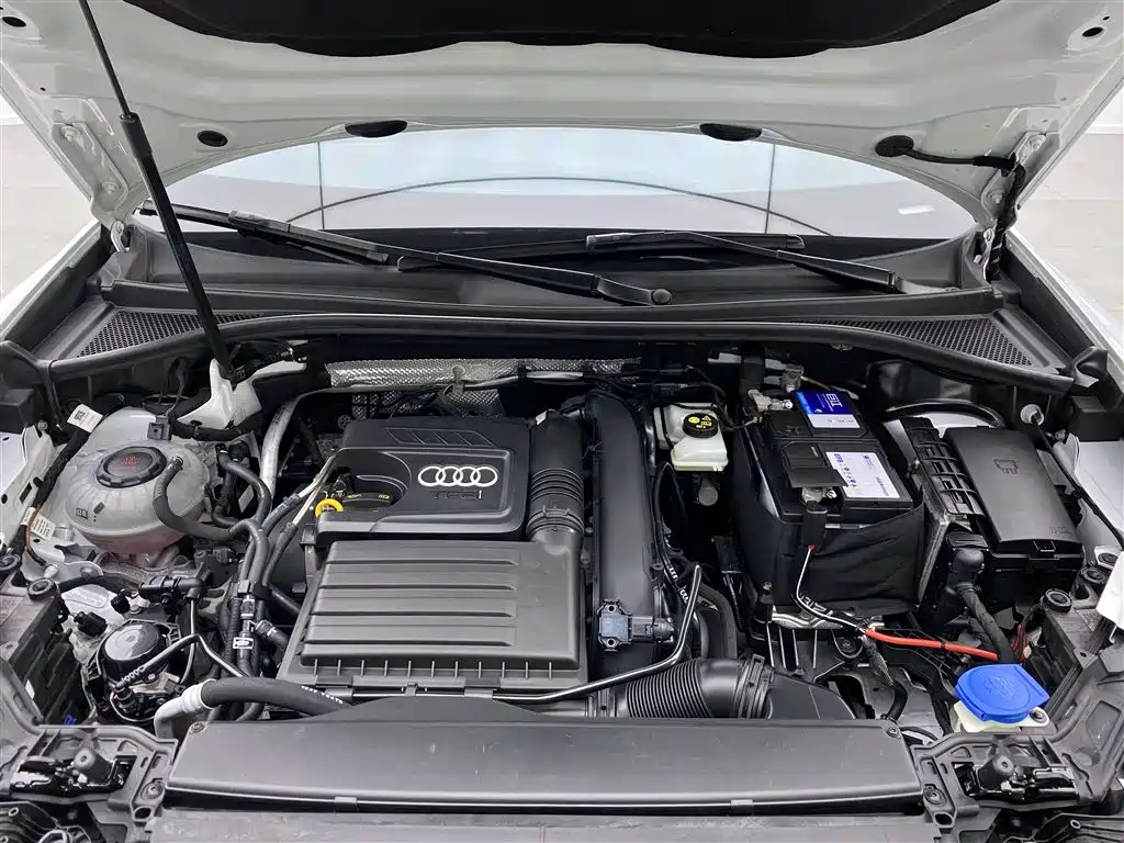 Audi Q3 2021 — фото 25