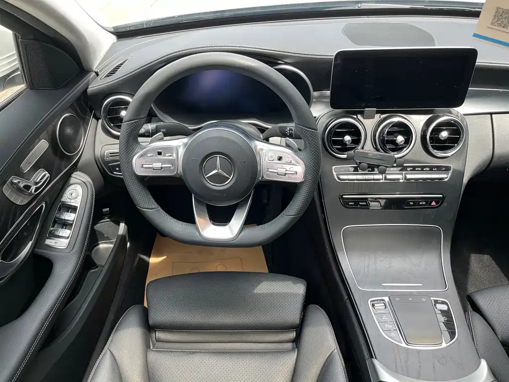 Mercedes-Benz C-Class 2020 — фото 16