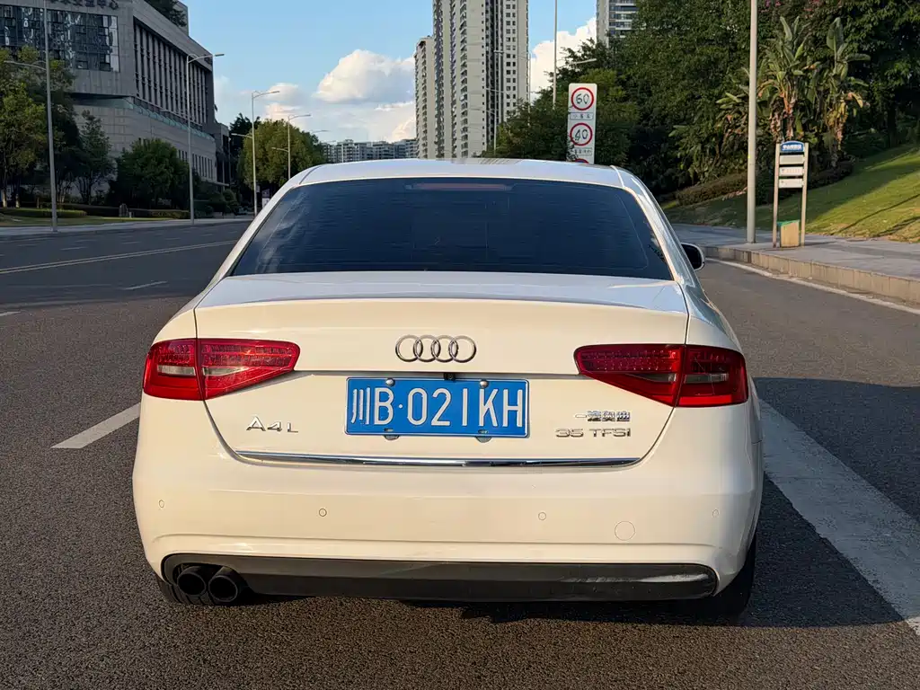 Audi A4L 2014