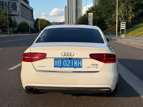 Audi A4L 2014