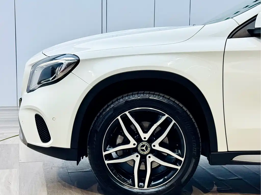 Mercedes-Benz GLA 2017 — фото 28