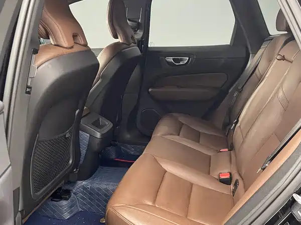 Volvo XC60 2023