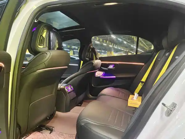 Mercedes-Benz C-Class 2024