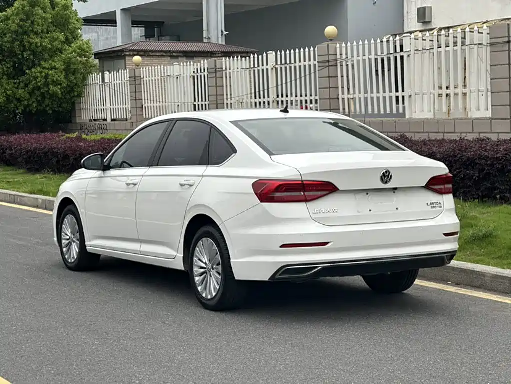 Volkswagen Lavida 2019 — фото 15