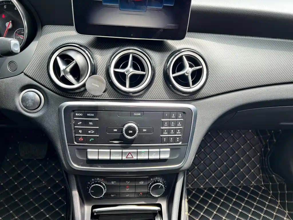 Mercedes-Benz GLA 2019 — фото 12