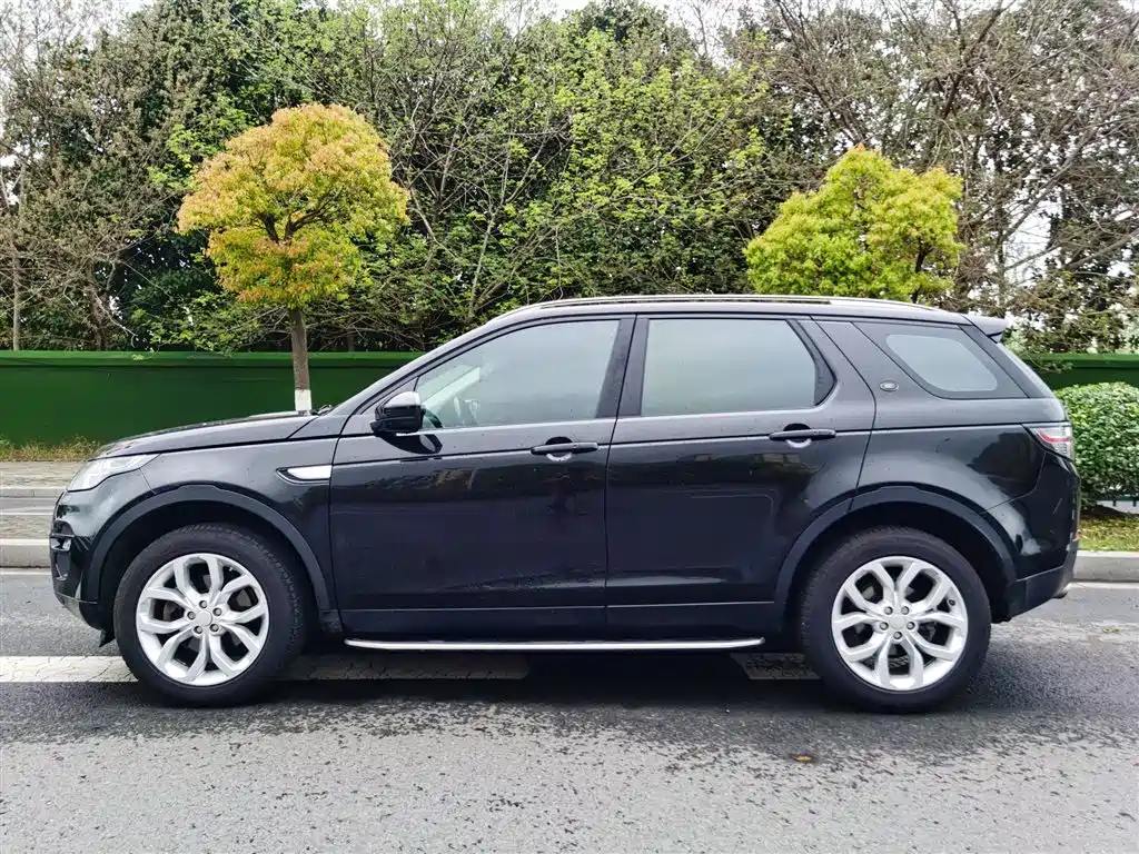 Land Rover Discovery Sport 2017 — фото 23