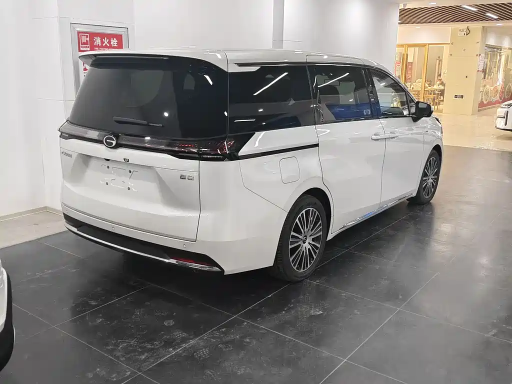 GAC Motor E8 PHEV 2026 — фото 6