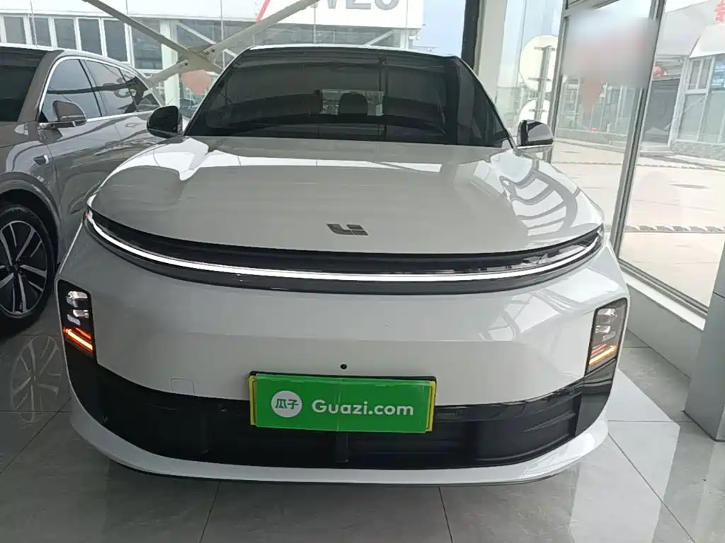 Li Auto Li L6 2025