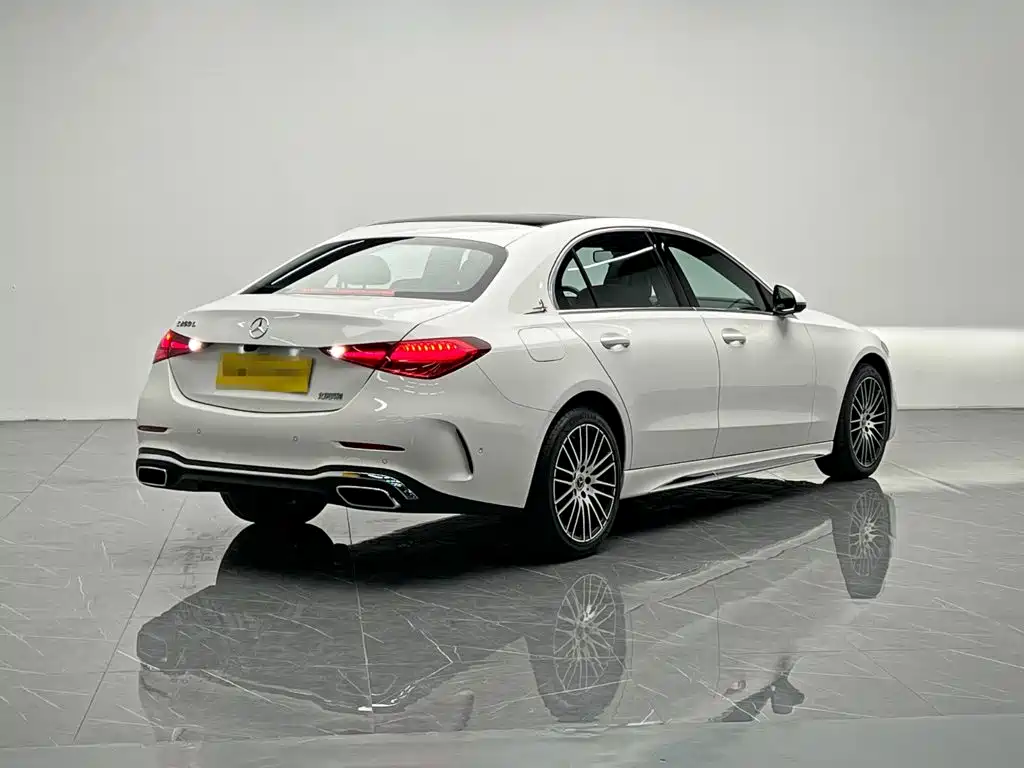 Mercedes-Benz C-Class 2024