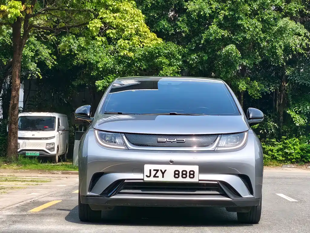 BYD Dolphin 2023