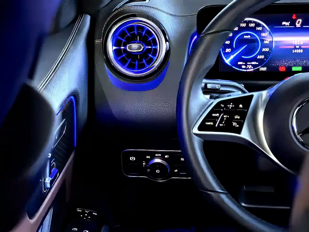 Mercedes-Benz EQB 2025 — фото 14