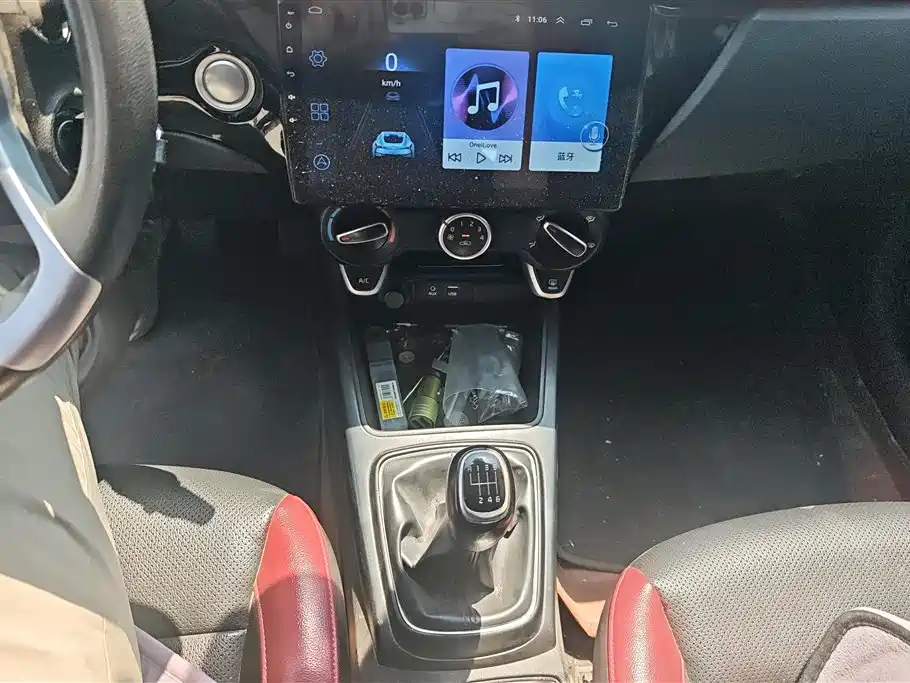 Kia KX Cross 2018 — фото 16