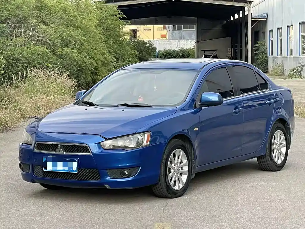 Mitsubishi Lancer EX 2012