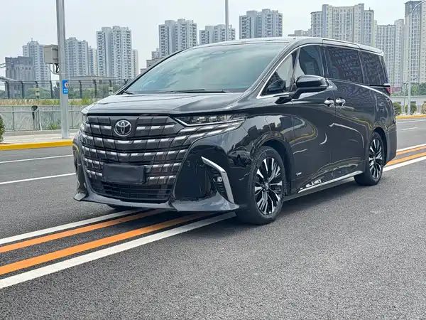 Toyota Alphard 2024