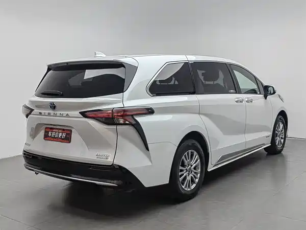 Toyota Sienna 2022