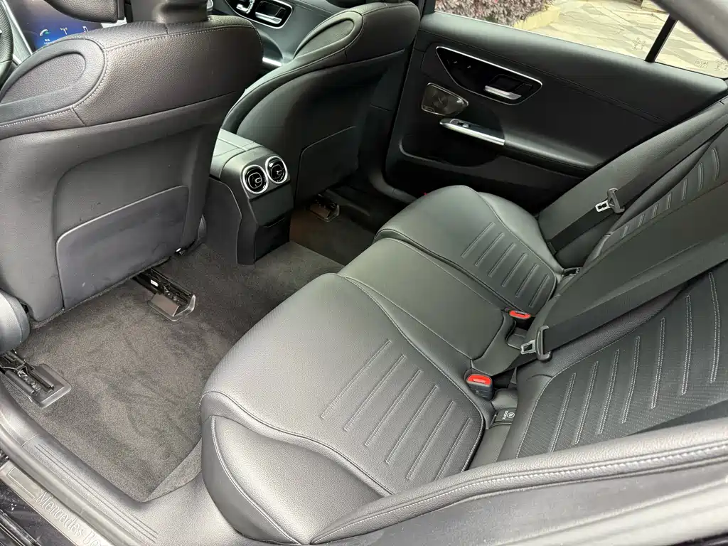 Mercedes-Benz C-Class 2022 — фото 17