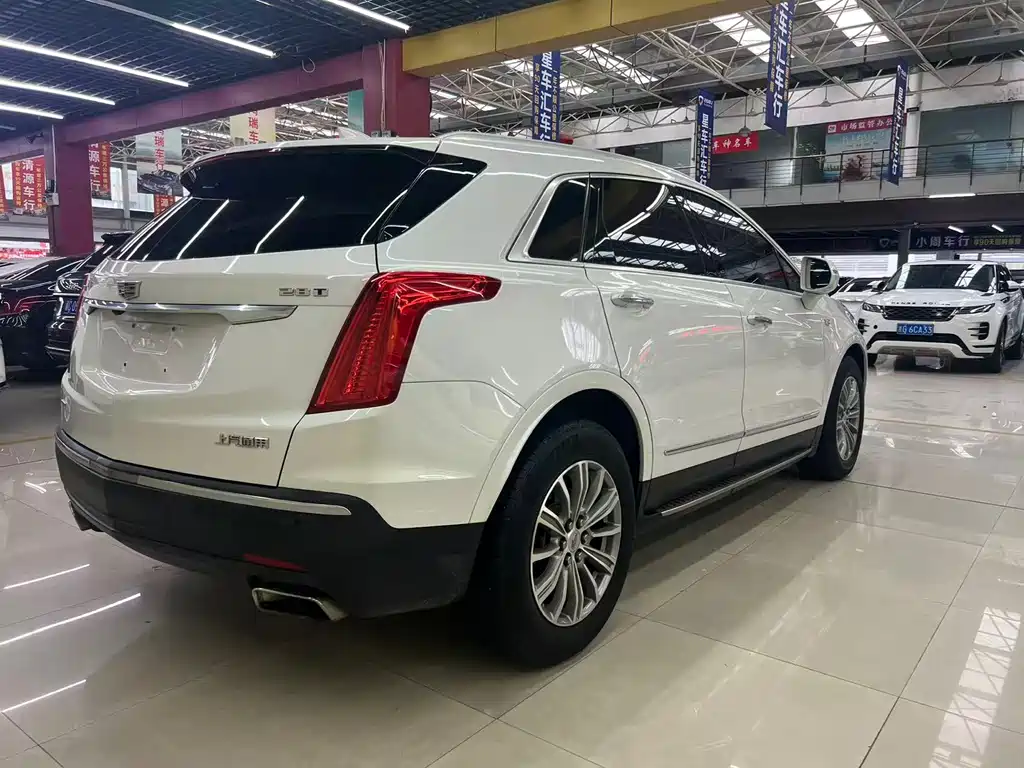 Cadillac XT5 2018 — фото 12