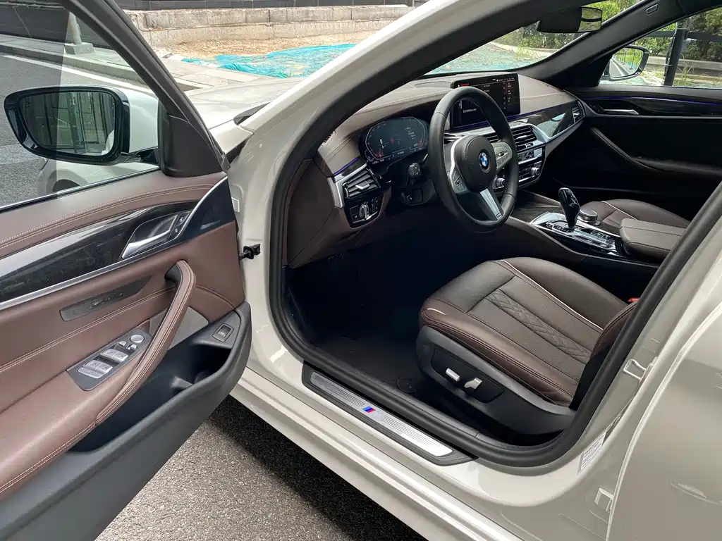 BMW 5 Series 2024