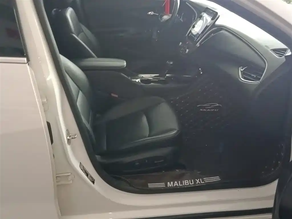 Chevrolet Malibu XL 2017 — фото 25
