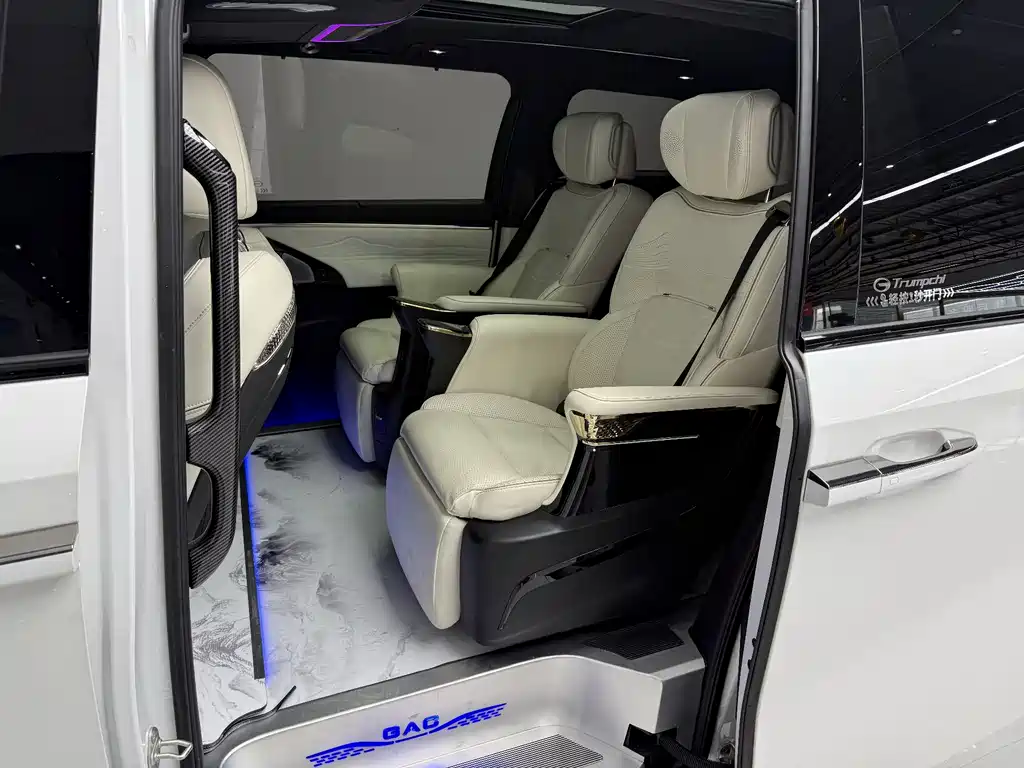 GAC Motor Trumpchi M8 2023 — фото 14