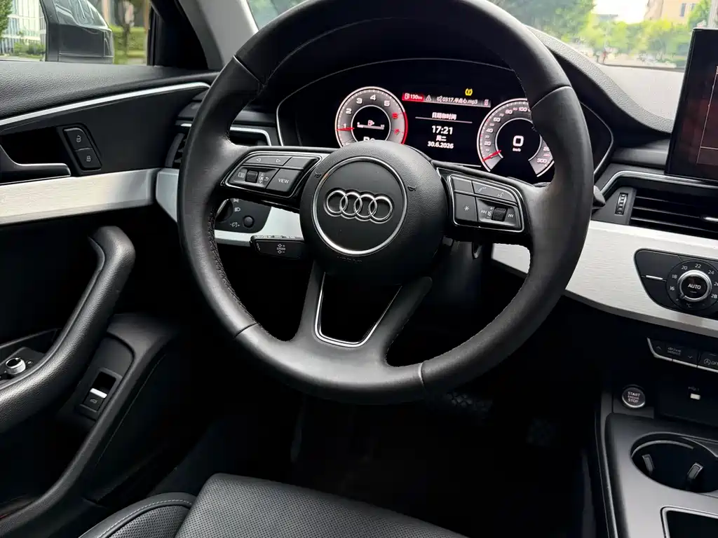 Audi A4L 2022 — фото 10