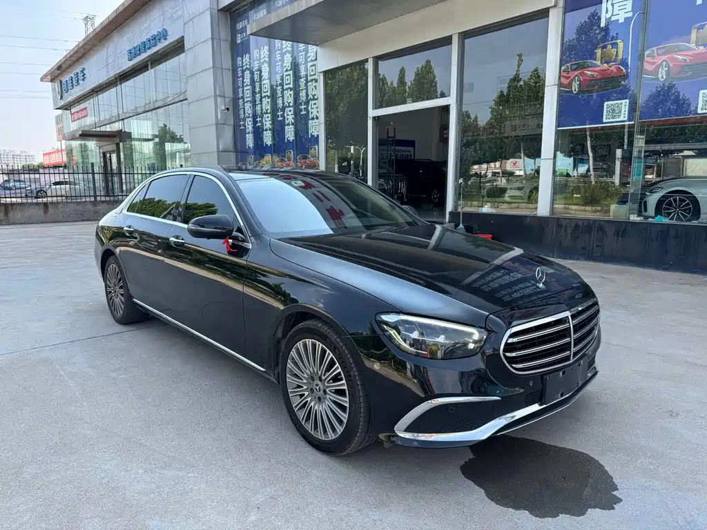 Mercedes-Benz E-Class 2022