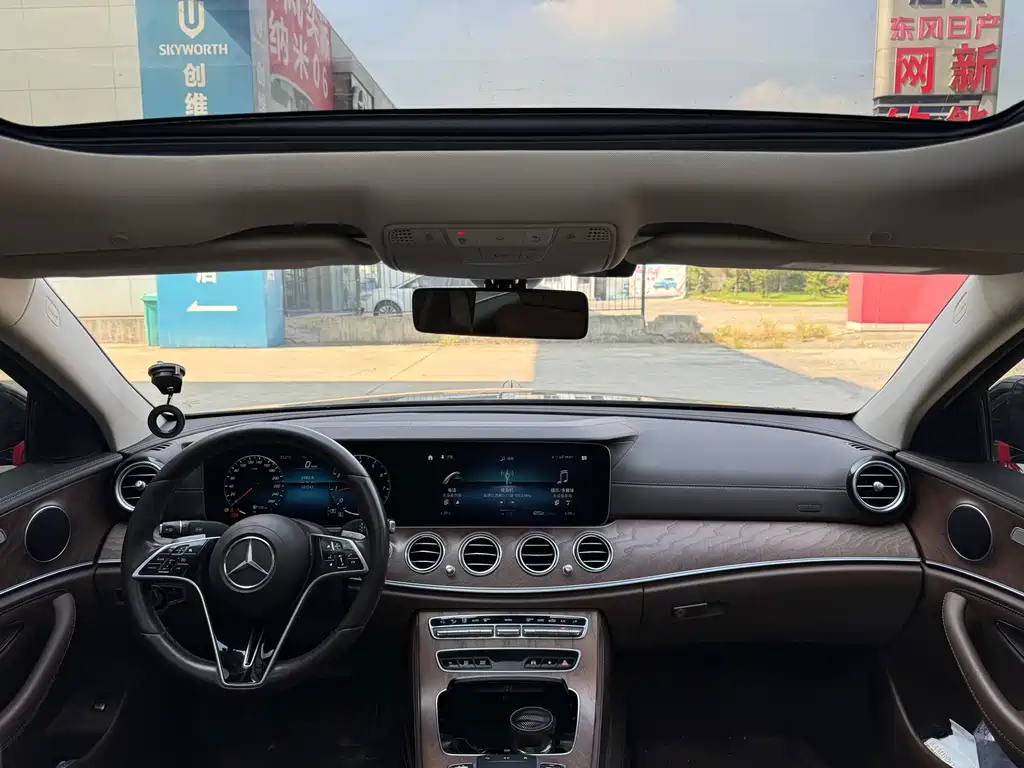 Mercedes-Benz E-Class 2022