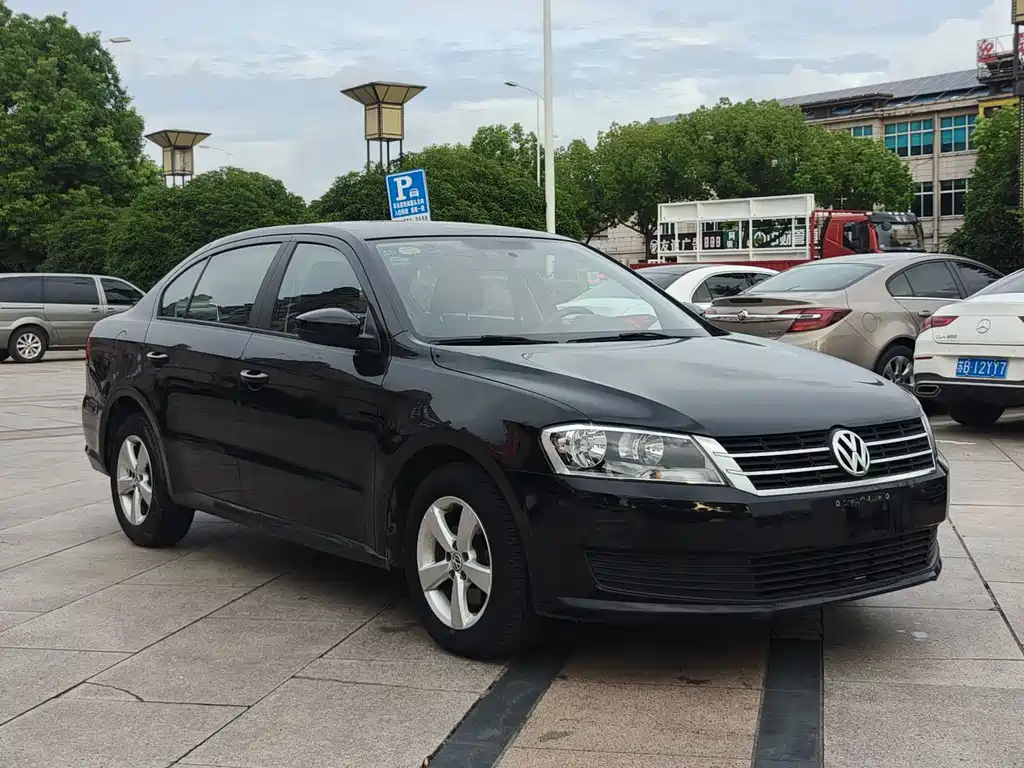 Volkswagen Lavida 2015