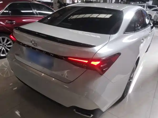 Toyota Avalon 2019