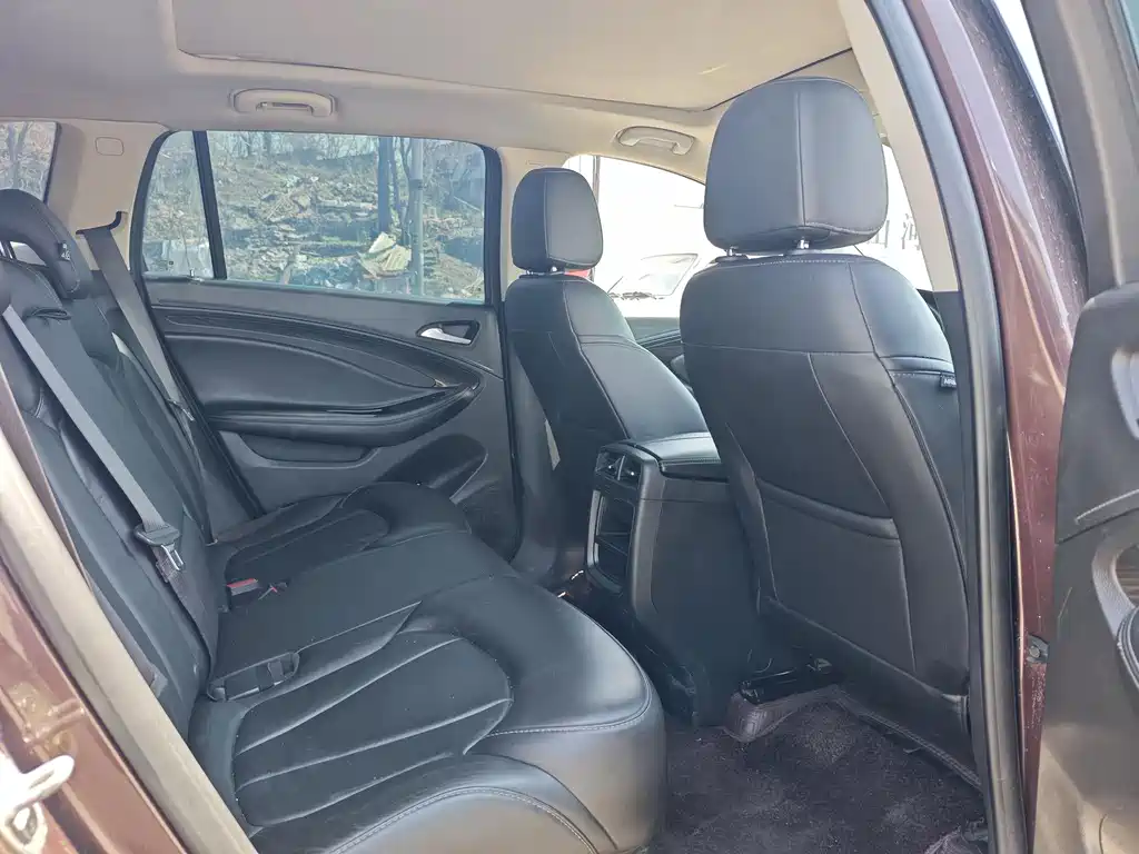 Buick Envision Plus 2018 — фото 15