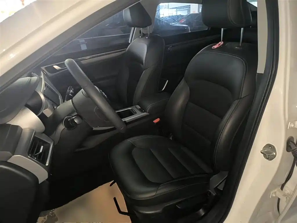 Geely Emgrand GL 2020 — фото 15