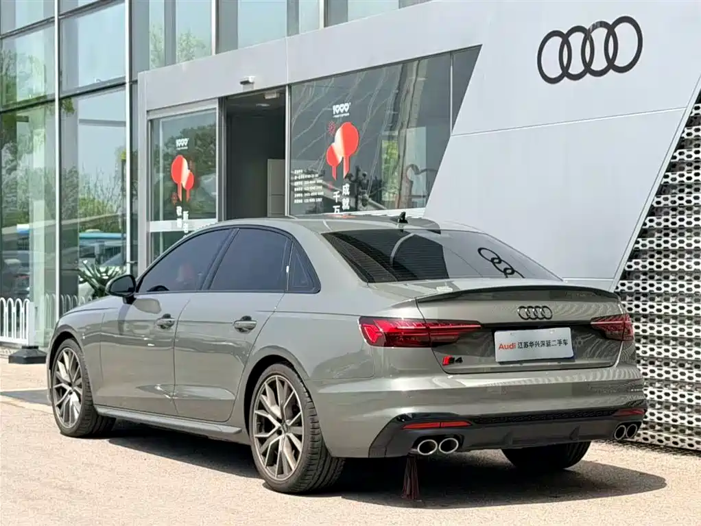 Audi S4 2024 — фото 4