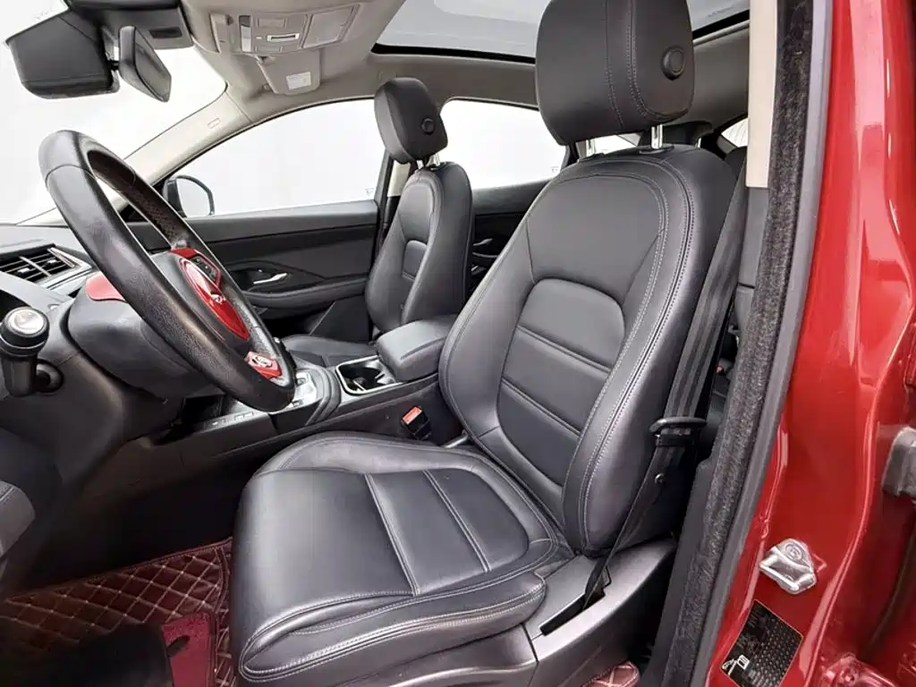 Jaguar E-PACE 2019