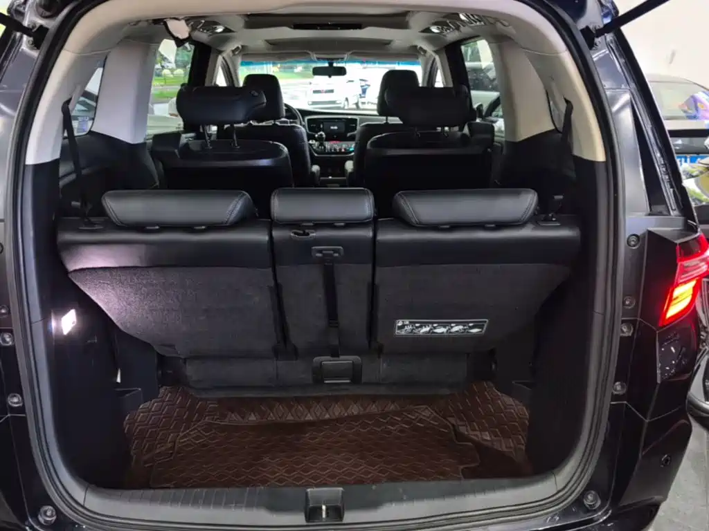 Honda Odyssey 2019 — фото 19