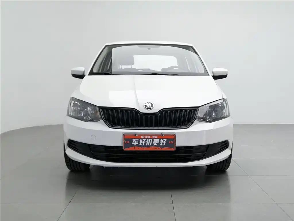 Skoda Fabia 2019 — фото 3