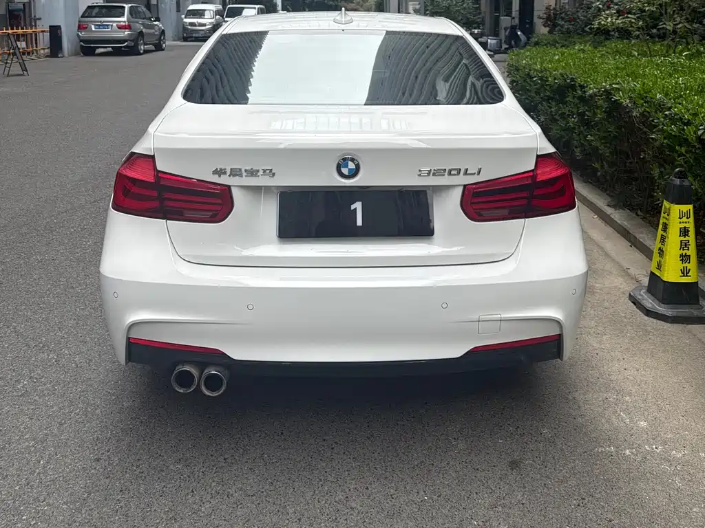 BMW 3 Series 2018 — фото 4