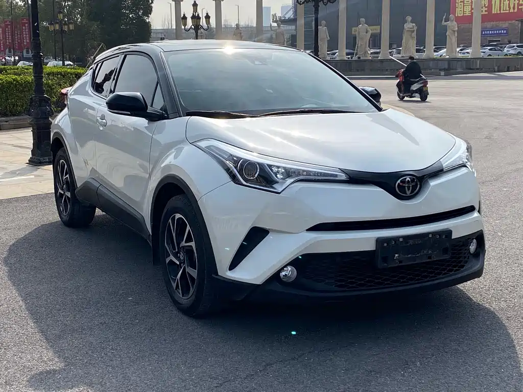Toyota C-HR 2021 — фото 4