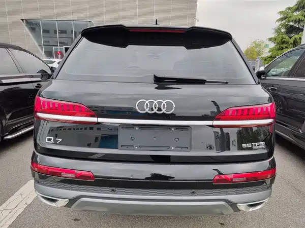 Audi Q7 2023