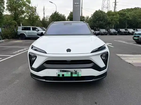 NIO ES6 2020