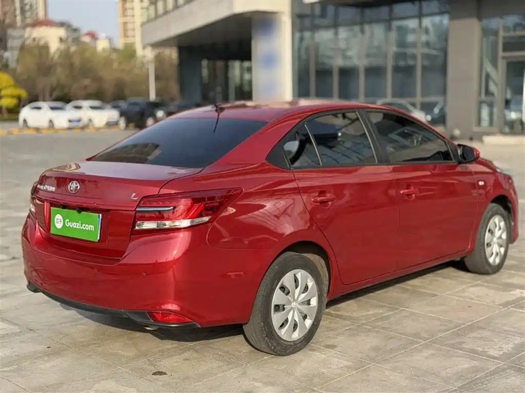 Toyota Yaris L 2020 — фото 23