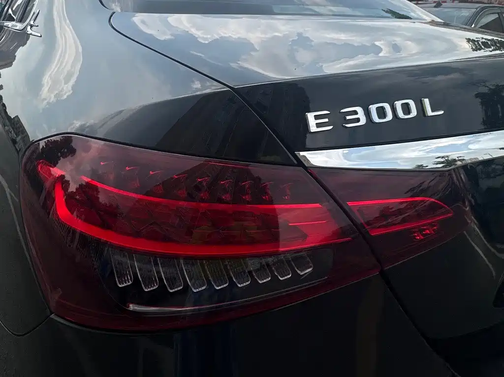 Mercedes-Benz E-Class 2022