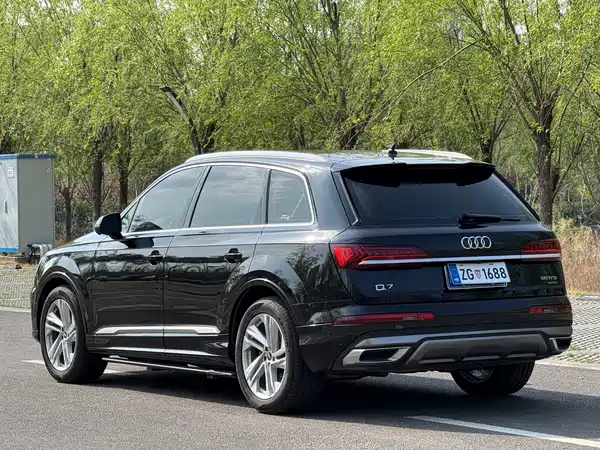 Audi Q7 2022